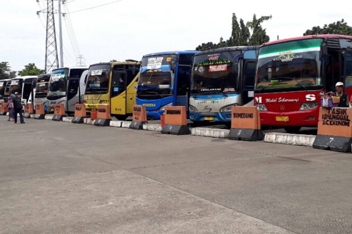 Terminal Bus Kampung Rambutan di Jakarta Timur. Senin (20/3/2017).