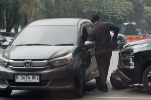 Viral Pria Diduga Cek Nomor Rangka Mobil Parkir di GBK, PPK Lakukan Investigasi