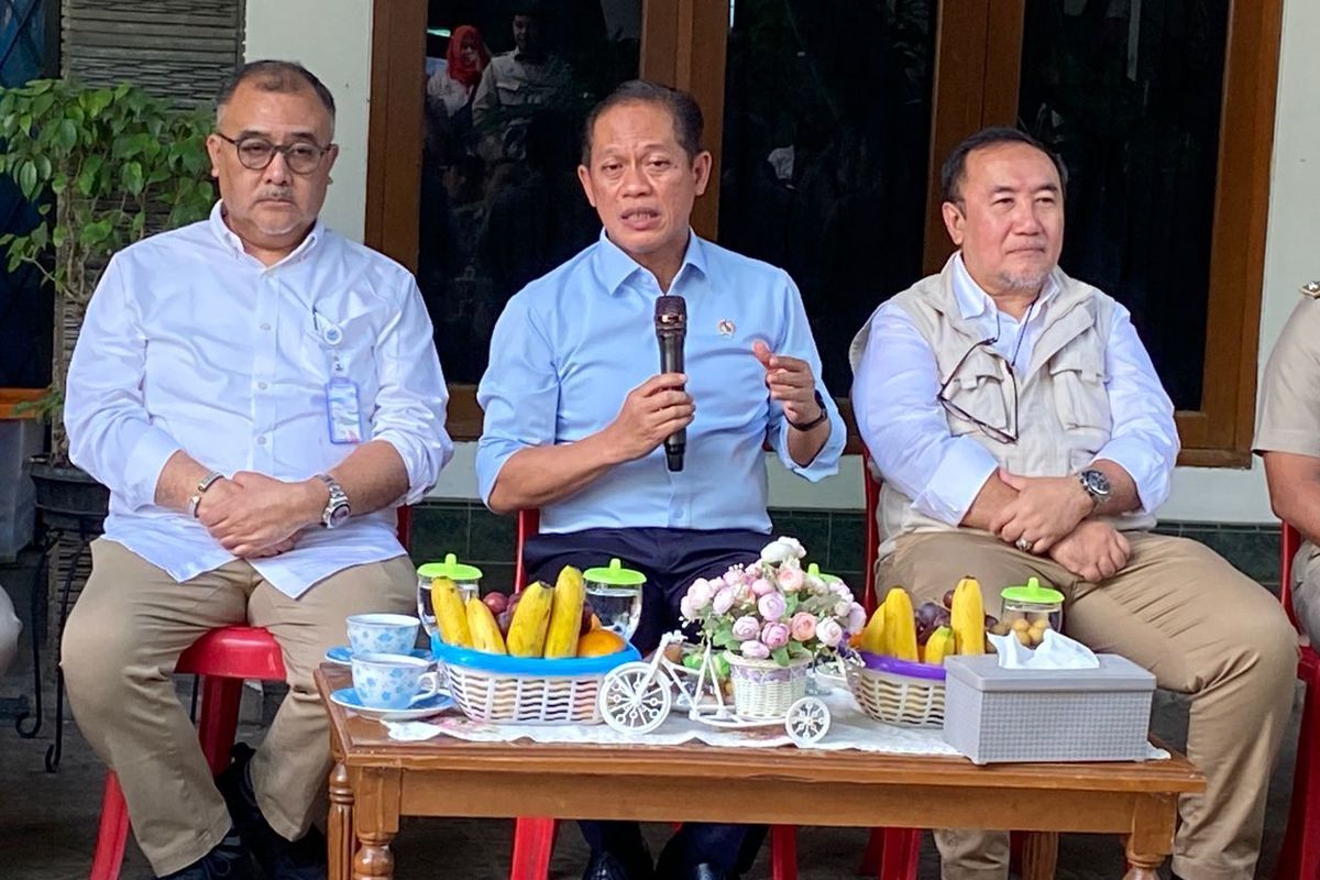 Menteri LH, Hanif Faisol Nurofiq, mengatakan Jakarta membutuhkan lima fasilitas PLTSa, di Jakarta Pusat, Selasa (1/7/2025). 