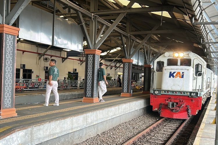 Imbas Kecelakaan Kereta di Bekasi, 5 KA Terlambat Tiba di Surabaya