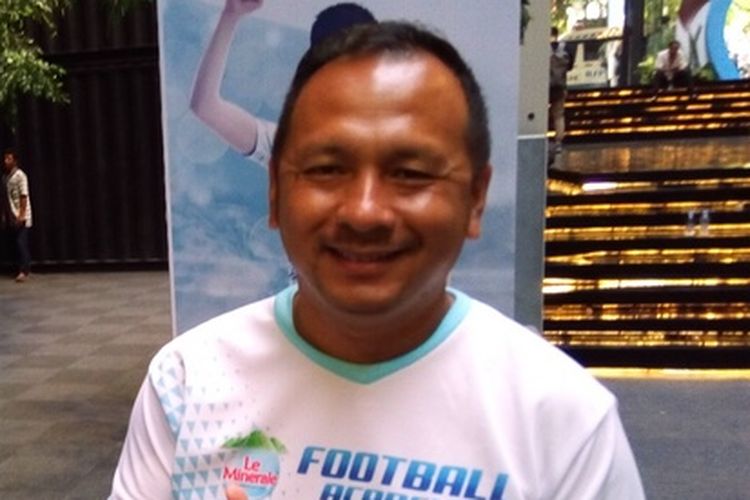 Pelatih profesional sepak bola Indonesia Ricky Nelson, Selasa (6/11/2018). Menurutnya, PSSI membuat kurikulum pembinaan pemain muda untuk 10 tahun ke depan. 
