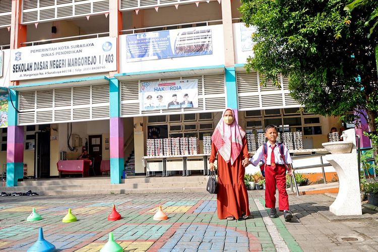Pelaksanaan SPMB 2026/2027 di Surabaya dilakukan secara bertahap agar tidak berlangsung bersamaan antara jenjang SD dan SMP