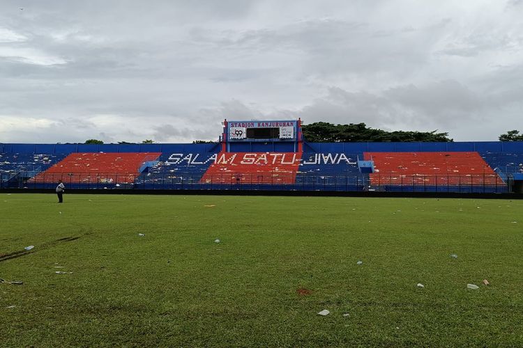 Situasi Stadion Kanjuruhan pasca tragedi kerusuhan, Sabtu (1/10/2022).