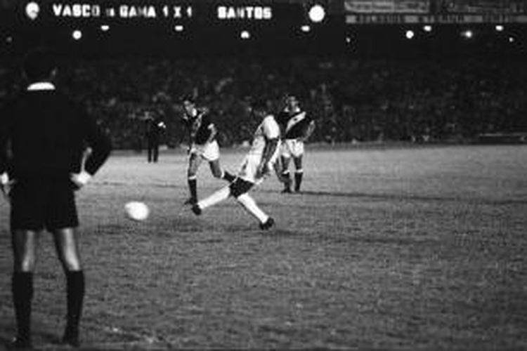 Penalti ke gawang Vasco pada Rabu (19/11/1969) merupakan gol ke-1000 Pele.