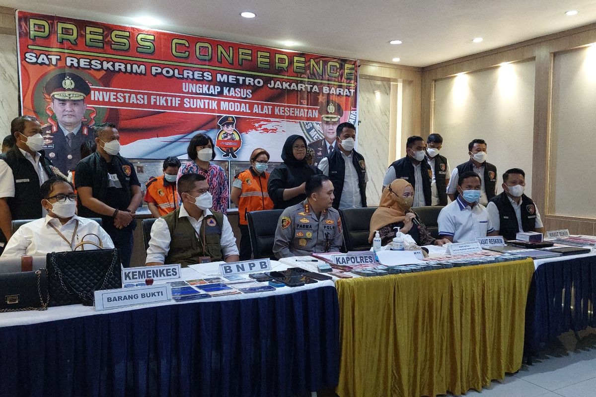 Polres Metro Jakarta Barat membongkar praktik investasi alat kesehatan bodong yang mengatasnamakan Badan Nasional Penanggulangan Bencana (BNPB).