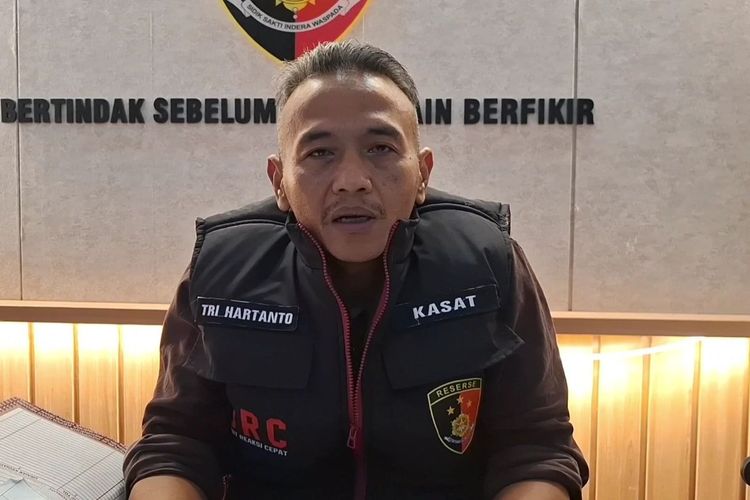 Polisi Bekuk Pelaku Penipuan di Gunungkidul, Temukan Rompi Antipeluru hingga Senjata Mirip AK-47