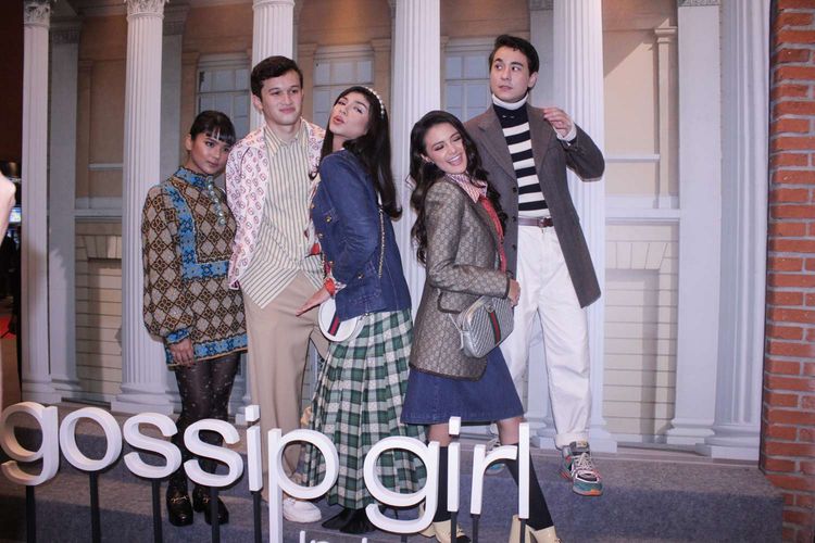 Para pemain Gossip Girl menghadiri Peluncuran serial GoPlay Original  Gossip Girl Indonesia di CGV Grand Indonesia, Menteng, Jakarta Pusat Kamis(6/2/2020). Gossip Girl Indonesia karya Nia Dinata Tayang di Goplay pada 14 Februari 2020.