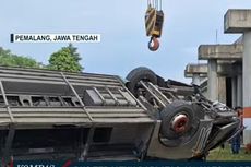 Momen Anggota TNI Selamatkan Bayi Usai Bus New Shantika Jatuh dari Tol Pemalang