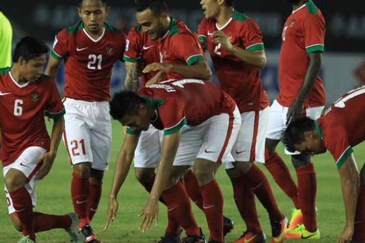 Perayaan gol Fachrudin Aryanto saat Timnas Indonesia melawan Filipina pada partai kedua Grup A Piala AFF 2016 di Philippine Sports Stadium, Bulacan, Selasa (22/11/2016).

