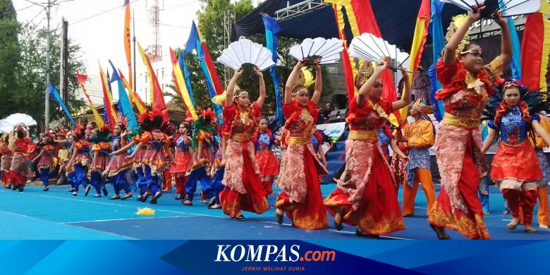 Meriahnya Pembukaan Pesta Rakyat De Syukron Di Garut