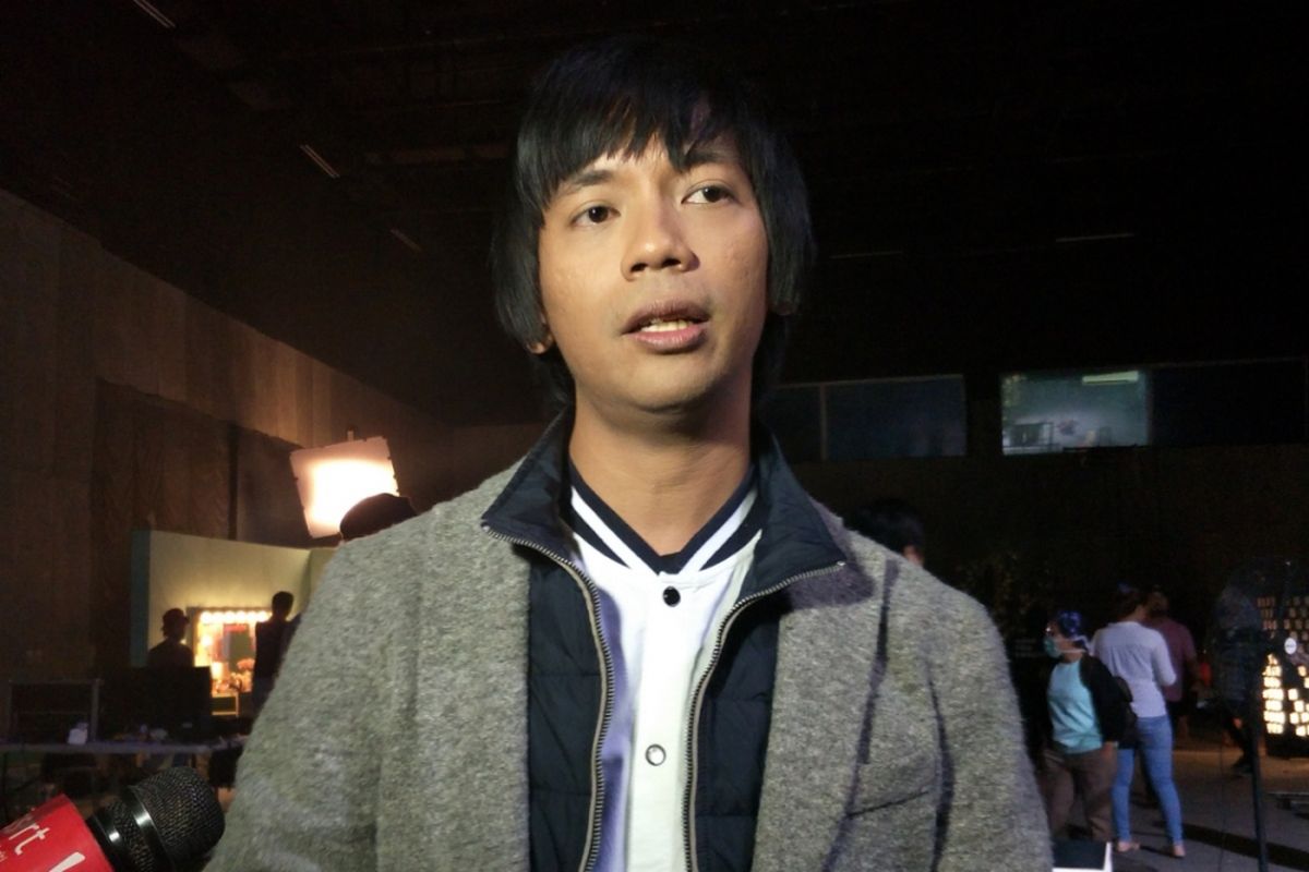 Rian DMasiv ditemui di sela shooting video klip untuk singel Pernah Memiliki di Karnos Studio, Cibubur, Depok, Jawa Barat, Selasa (6/2/2018) sore.