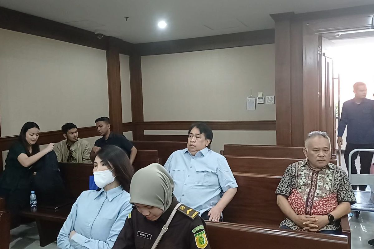 Hakim Akan Bacakan Vonis Eks Dirut PT Timah dan Helena Lim 30 Desember