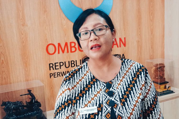 Kepala Perwakilan Ombudsman Bali Nyoman Sri Widhiyanti  saat ditemui di kantornya Jalan Melati, Kota Denpasar, Bali, pada Rabu (5/7/2023). Kompas.com/ Yohanes Valdi Seriang Ginta