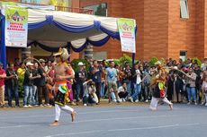 Mengenal Tari Caci yang Dipentaskan dalam Festival Budaya Manggarai di TMII