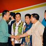 Tiba di Papua untuk Kunker, Jokowi Disambut Prabowo Subianto