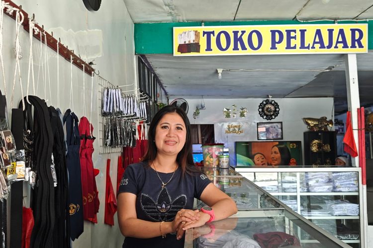 Cerita Toko Pelajar yang Bertahan sejak 1970, Musim Masuk Sekolah Jadi Momen Paling Dinanti