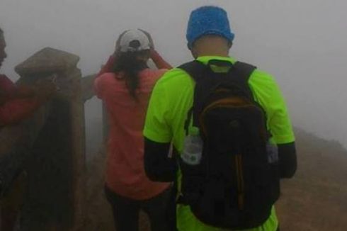 Kabut Asap, Jarak Pandang di Jalur Pendakian Gunung Kaba Cuma 5 Meter