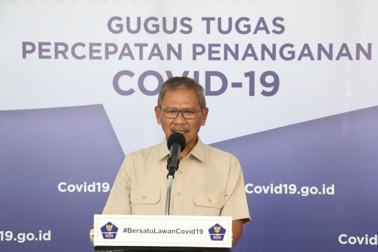 Juru bicara pemerintah untuk penanganan Covid-19 Achmad Yurianto dalam konferensi pers di Graha BNPB pada Senin (20/4/2020)
