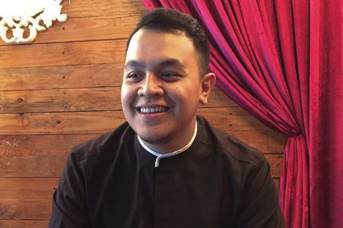 Tulus Penasaran Ingin Lihat Stadion Renang Asian Games 2018