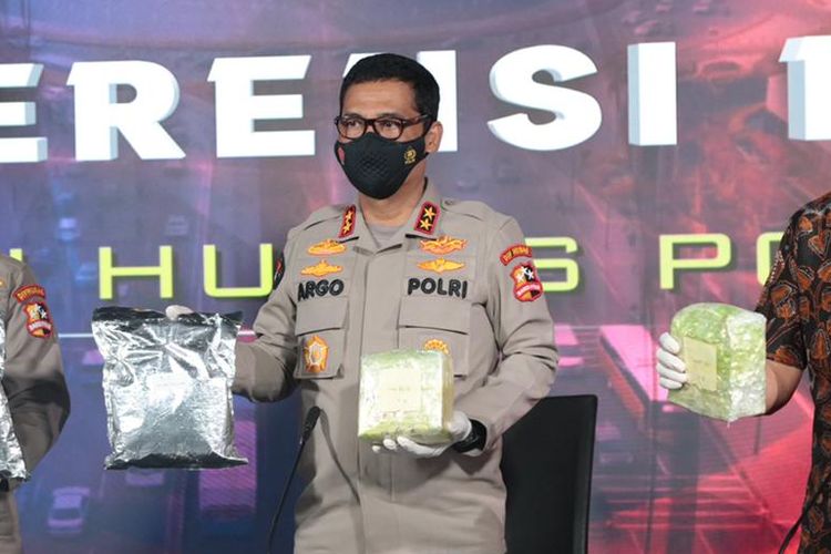 A spokesperson for the National Police Inspector General Argo Yuwono (Center) speaks during a press conference in Police Headquarters in South Jakarta on Friday, January 29, 2021. 