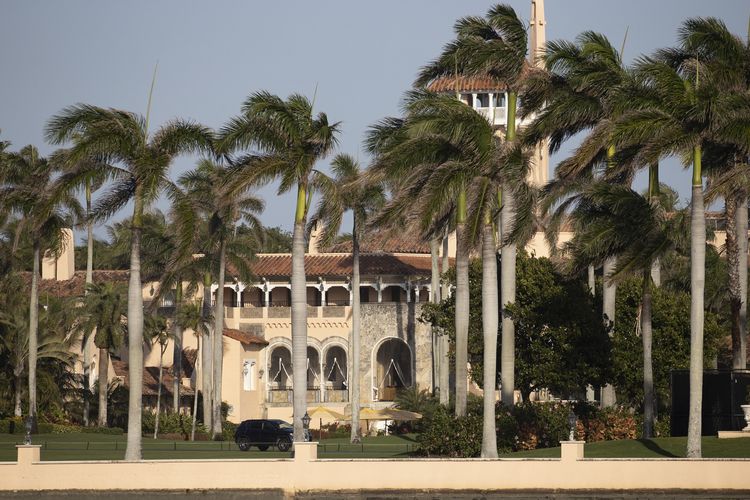 Resor Mar-a-Lago milik Donald Trump di Palm Beach, Florida. Foto diambil pada 13 Februari 2021.