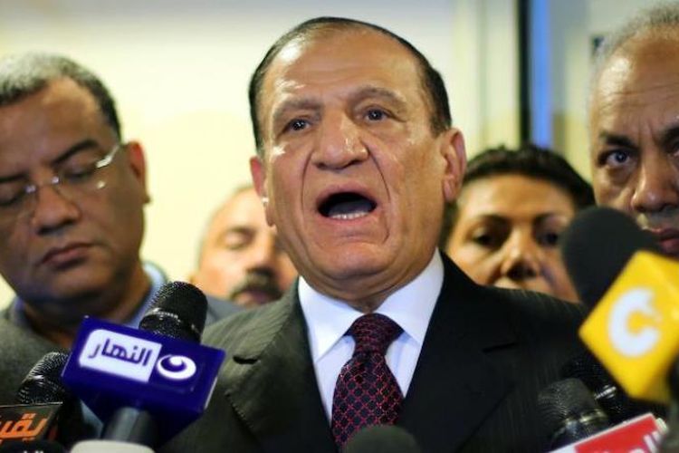 Mantan kepala staf angkatan darat Mesir, Sami Anan, berbicara pada konferensi pers di Kairo, 13 Maret 2014. (Anadolu Agency via CNN)
