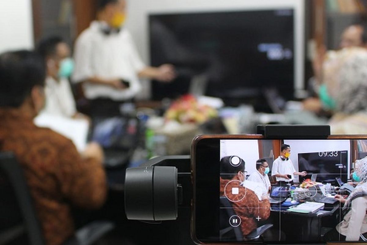 Tim Peneliti Puslitbangkesos Badiklitpensos, saat mempresentasikan hasil penelitiannya pada ajang konferensi internasional.