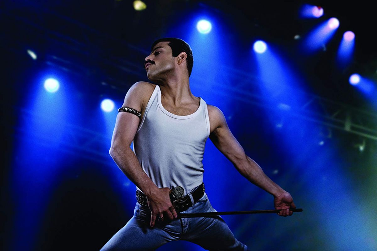 Aktor asal AS Rami Malek berperan sebagai vokalis band Queen, Freddie Mercury, dalam film Bohemian Rhapsody (2018).