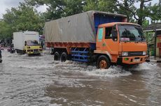 Jalan Raya Demak-Kudus Terendam Banjir, Lalu Lintas Masih Ramai Lancar 