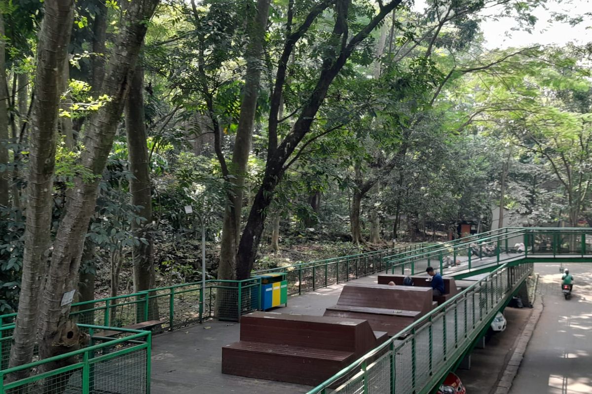 Salah satu fasilitas di Hutan Kota Babakan Siliwangi