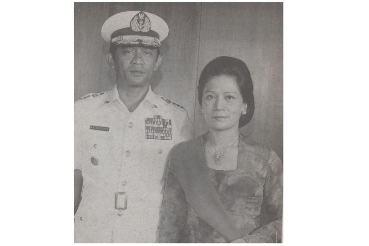 Gubernur Ali Sadikin dan Istri.