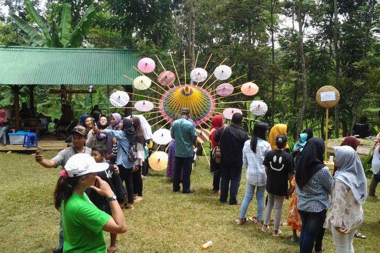 Obyek wisata alam Radja Pendapa di Kendal, Jawa Tengah, cocok untuk selfie.