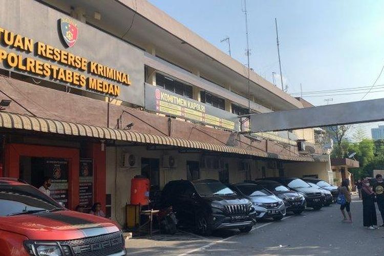 Gedung Satuan Reserse Kriminal Kepolisian Resor Kota Besar Medan, Sumatera Utara.