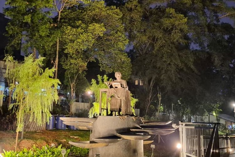 Serunya Aktivitas Malam di Taman Bendera Pusaka: Dari Silat, Lari, hingga Piknik di Tepi Danau