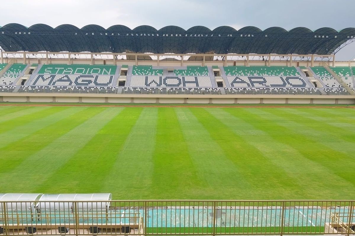 Tulisan di Stadion Maguwoharjo, Sleman yang berada di sisi tribun timur.