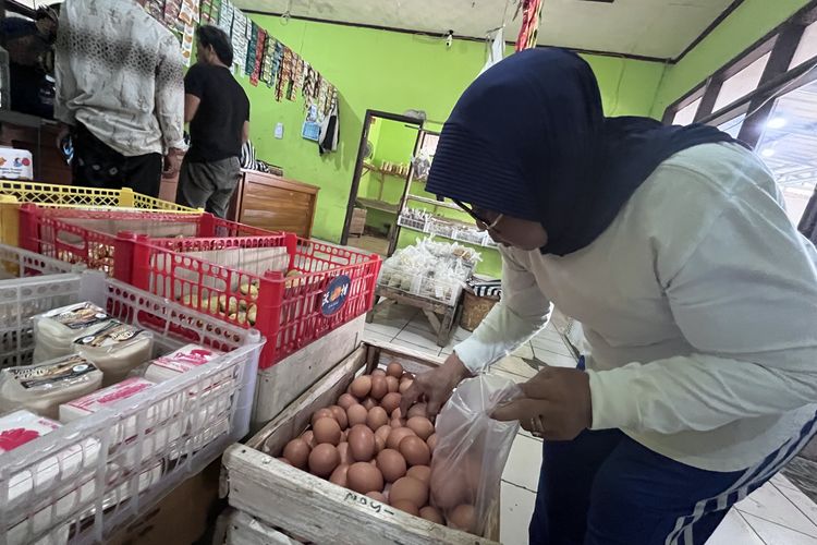 Harga Telur Merangkak ke Rp 26.000 per Kg, Warga Pangandaran Pilih Hemat Belanja