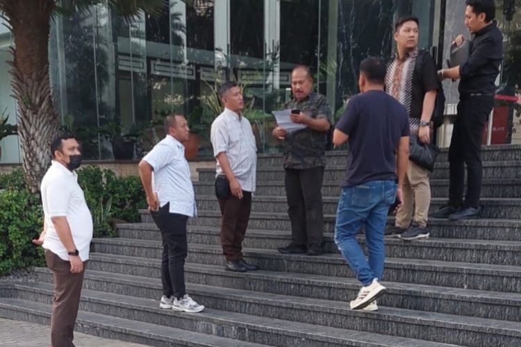 Dirut PT Lawu Agung Mining OS ditangkap tim penyidik Kejati Sultra dibantu tim Kejati Jakarta dan Kejati Jakarta Barat