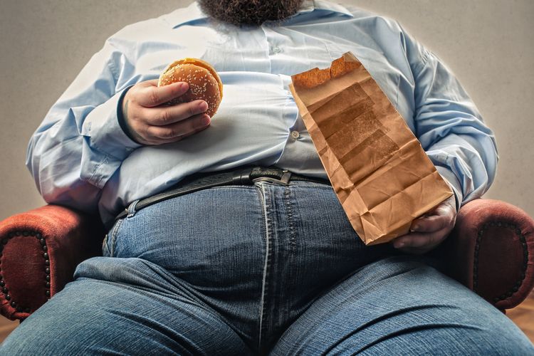 Karena sejumlah faktor, menghilangkan lemak di perut untuk usia 40 tahun ke atas terasa lebih sulit daripada sebelumnya.