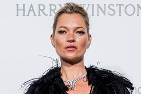 Kate Moss Ungkap Rahasia Sederhana Miliki Kulit Cantik Bersinar 