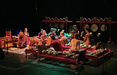 Peralatan apa saja yang dapat kamu gunakan sebagai pengiring sebuah lagu