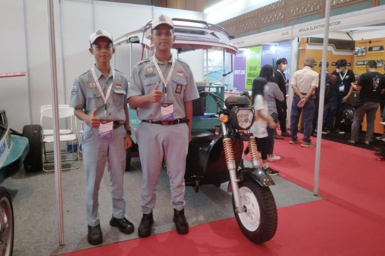 Dolis atau Dokar Listrik karya SMK 3 Mataram yang mejeng di Indonesia Electric Motor Show (IEMS) 2022. 