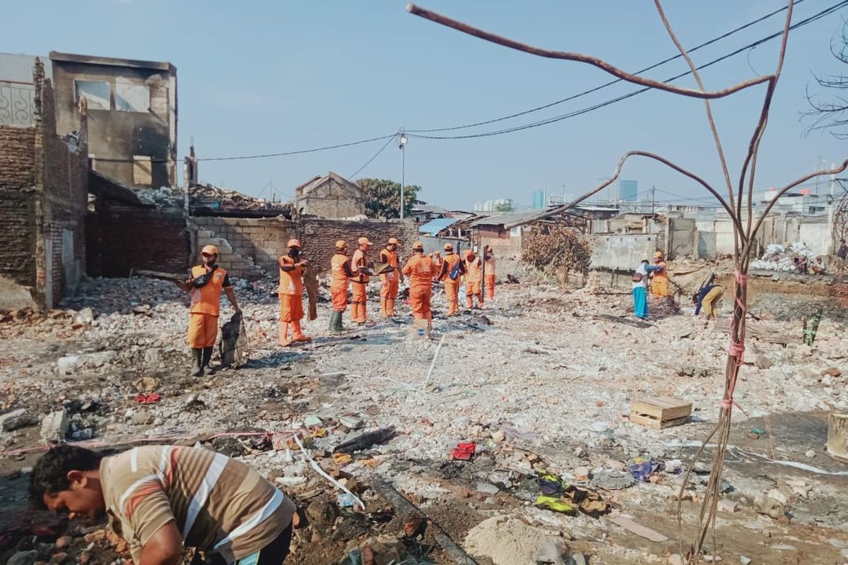 Lokasi kebakaran di Kelurahan Duri Selatan Kecamatan Tambora Jakarta Barat setelah diratakan, Minggu (61/8/2020)