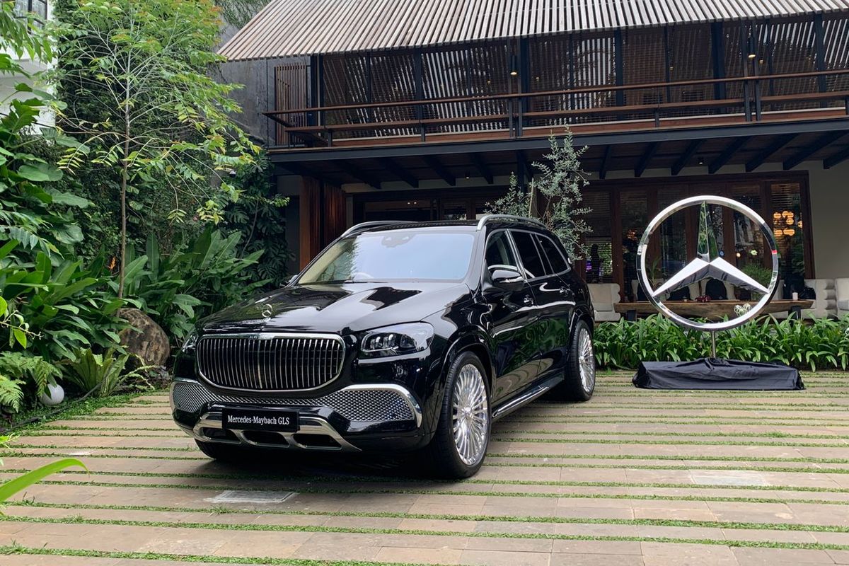 Mercedes-Maybach GLS ditawarkan dengan rekomendasi harga off the road senilai Rp 6.520.000.000.