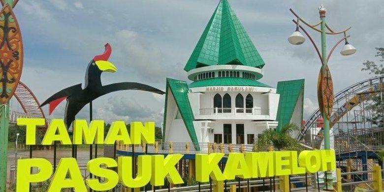 Taman Pasuk Kameloh, di Jalan S Parman, Kelurahan Langkai, Kecamatan Pahandut, Kota Palangkaraya, Kalimantan Tengah.