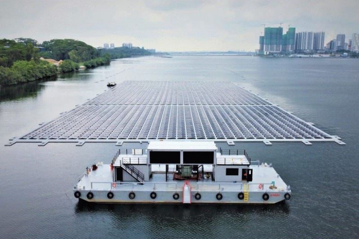 ILUSTRASI. Gambaran PLTS Terapung Waduk Duriangkang.