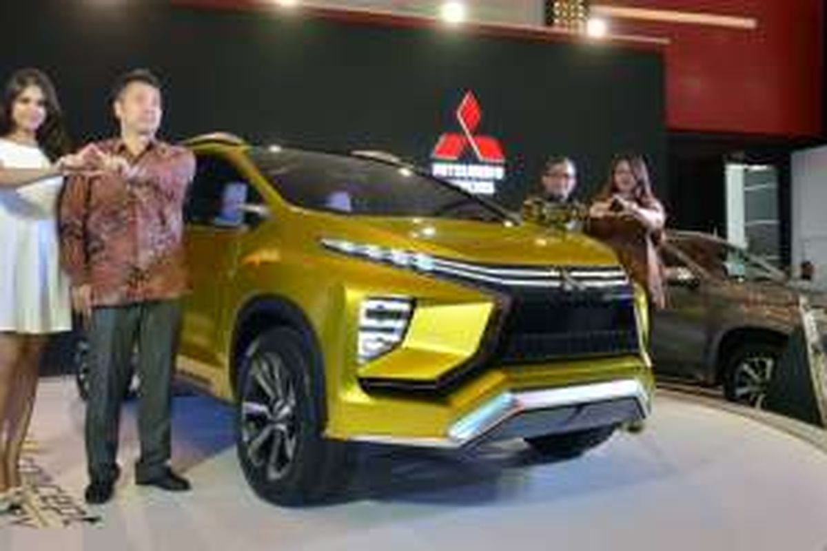 Mitsubishi XM Concept diperkenalkan ke publik di Gaikindo Indonesia International Auto Show versi Surabaya.