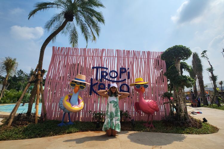 Tropikana Water Park, Tangerang.