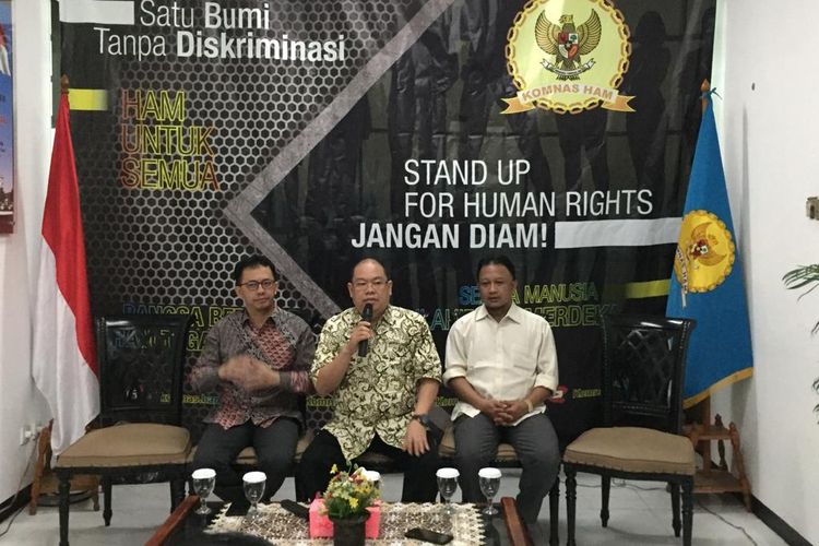 Komisioner Komnas HAM menggelar konferensi pers di kantor Komnas HAM, Jakarta, Jumat (27/9/2019). 