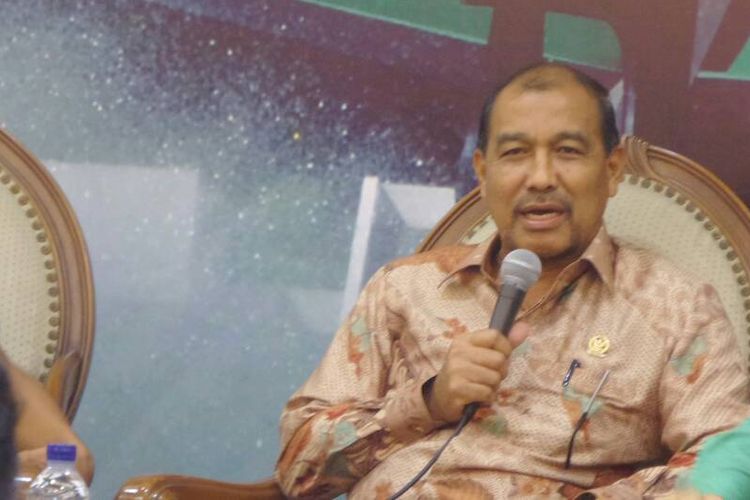 Wakil Ketua DPD RI Nono Sampono di Kompleks Parlemen, Senayan, Jakarta, Kamis (27/4/2017).