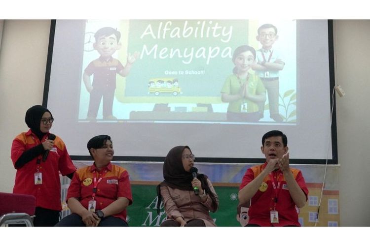 Alfamart gelar Kick Off Alfability Menyapa. 